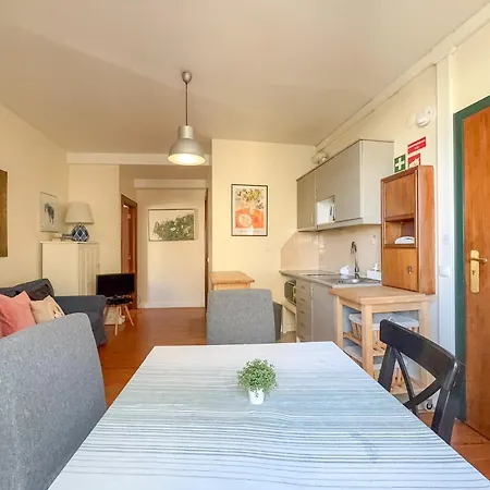 Cozy Central Lisbon Flat Martim Moniz-3